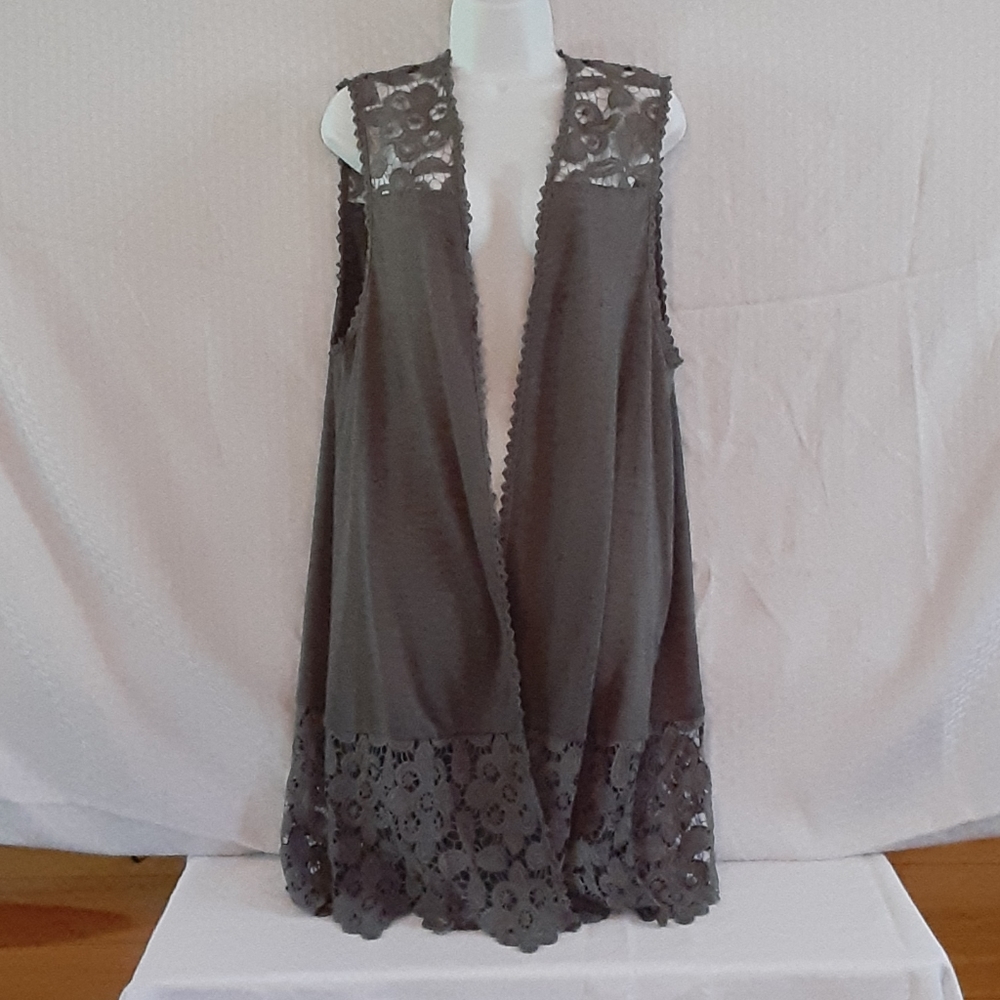Paisley Vine Knit and Lace Vest